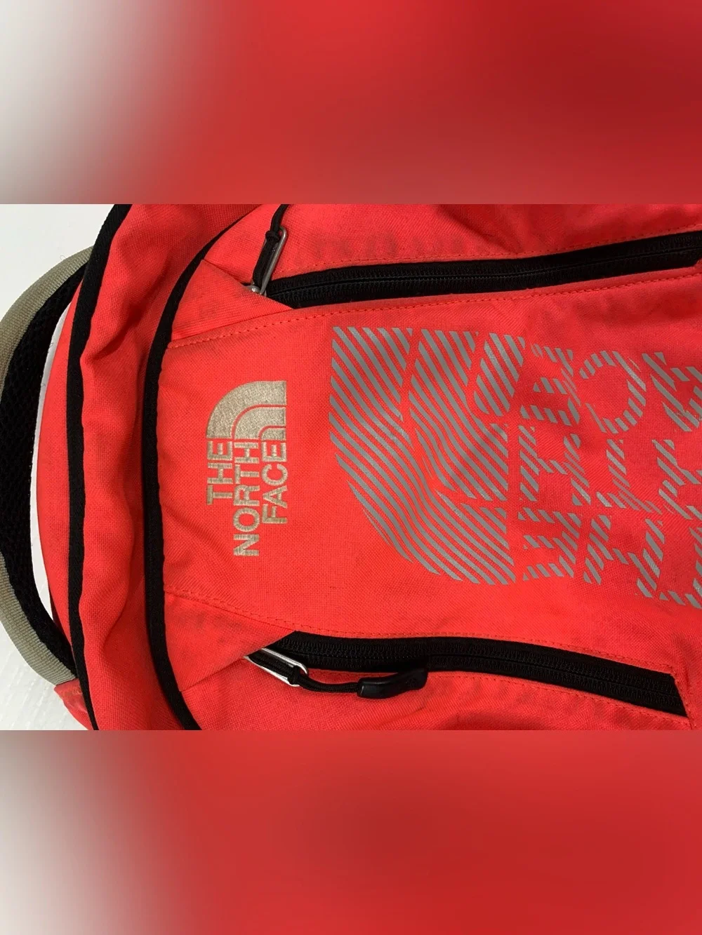 The North Face neon pink backpack T118/T518